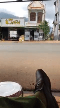 Phát hiện đối tượng ngày ra đường tới 8 lần nhưng không bị sờ gáy, lại còn được dân mạng xúm vào bảo vệ vì lý do này-1