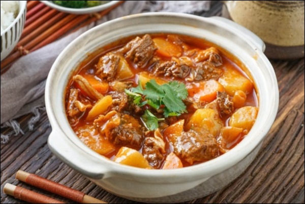 Giãn cách ở nhà, Hoa hậu Đặng Thu Thảo vào bếp nấu nhiều món ngon đãi chồng con, nhìn thành quả là biết đúng chuẩn vợ đảm-15