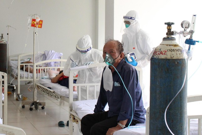 Nhiều F0 cách ly tại nhà diễn biến nặng chưa được hỗ trợ y tế kịp thời-2