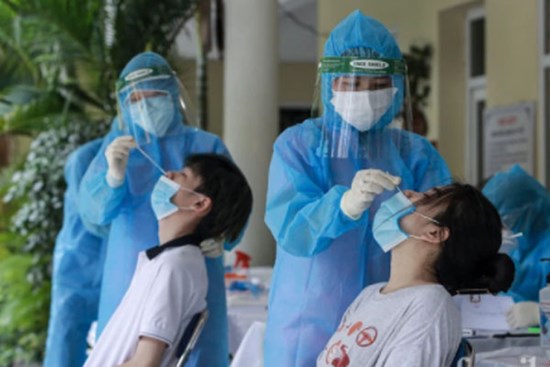 Hà Nội xét nghiệm sàng lọc toàn thành phố, ưu tiên 