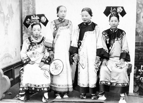 Hậu cung của Hoàng đế vốn là nơi tề tựu nhiều mỹ nhân, vậy tại sao phi tần dưới thời nhà Thanh lại không được đẹp?-4