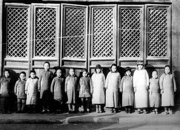 Hậu cung của Hoàng đế vốn là nơi tề tựu nhiều mỹ nhân, vậy tại sao phi tần dưới thời nhà Thanh lại không được đẹp?-3