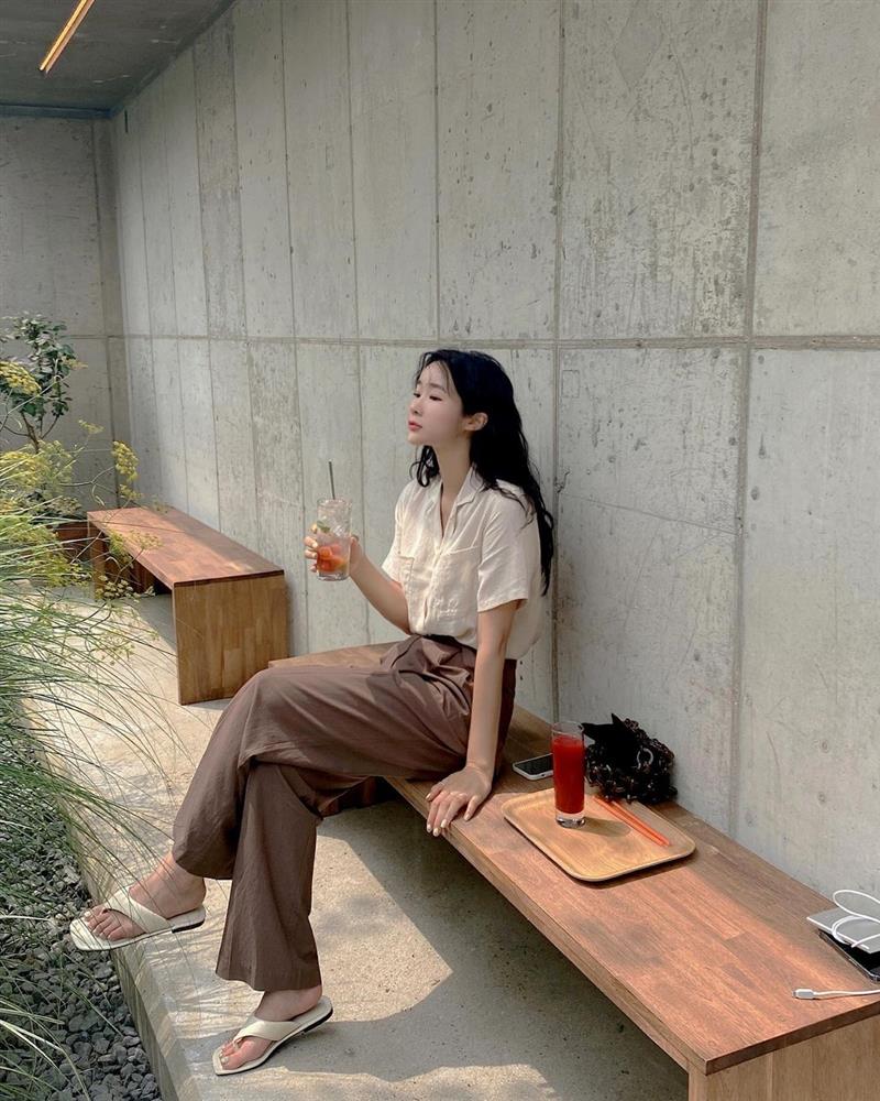 4 lưu ý mặc đẹp cho hội chị em ngoài 30, giúp cải tổ style vừa sang lại vừa trẻ hẳn ra-3