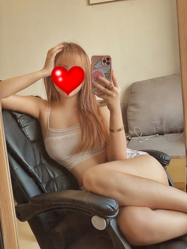 Cô bạn gái số 3 trong bóng tối của Jack: Gương mặt xinh như hot girl, nhìn thân hình sexy càng hút mắt hơn-5
