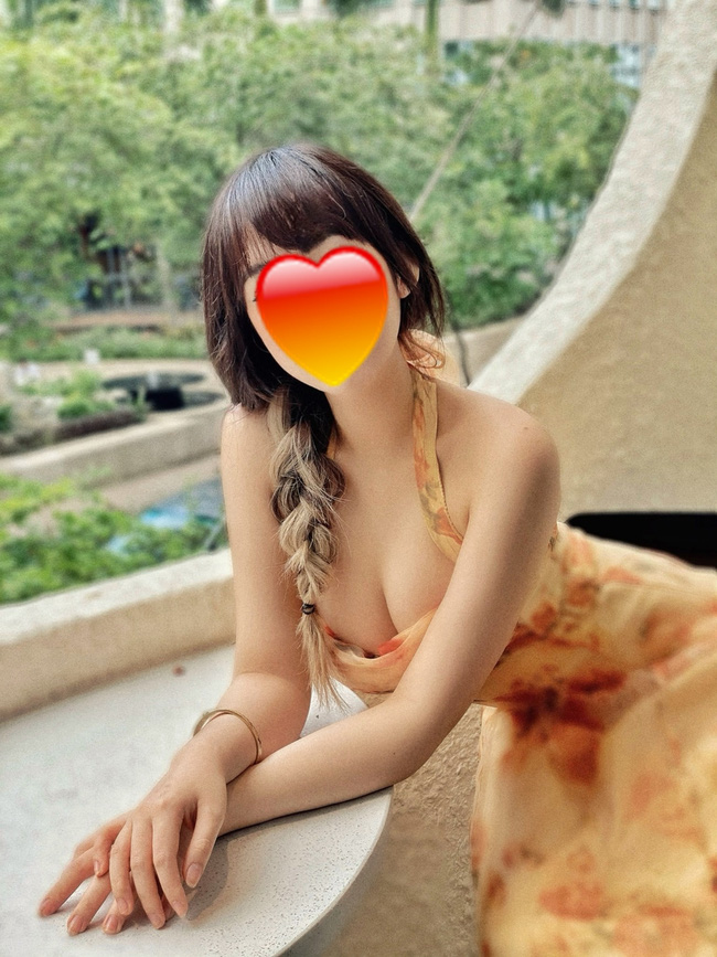 Cô bạn gái số 3 trong bóng tối của Jack: Gương mặt xinh như hot girl, nhìn thân hình sexy càng hút mắt hơn-1