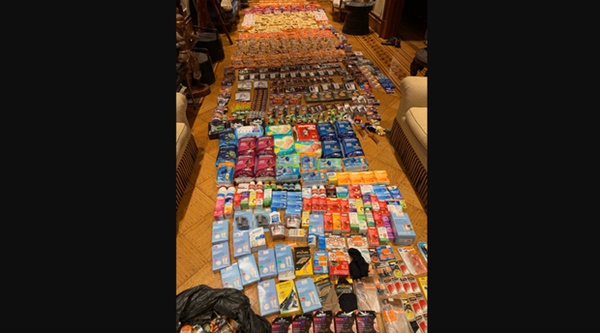 Nổi tiếng vì chuyên bới rác để tìm đồ ăn, cô gái lột trần sự thật về sự lãng phí của các chuỗi cửa hàng nổi tiếng-10