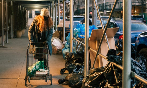Nổi tiếng vì chuyên bới rác để tìm đồ ăn, cô gái lột trần sự thật về sự lãng phí của các chuỗi cửa hàng nổi tiếng-8