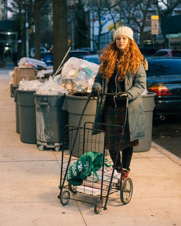 Nổi tiếng vì chuyên bới rác để tìm đồ ăn, cô gái lột trần sự thật về sự lãng phí của các chuỗi cửa hàng nổi tiếng-5
