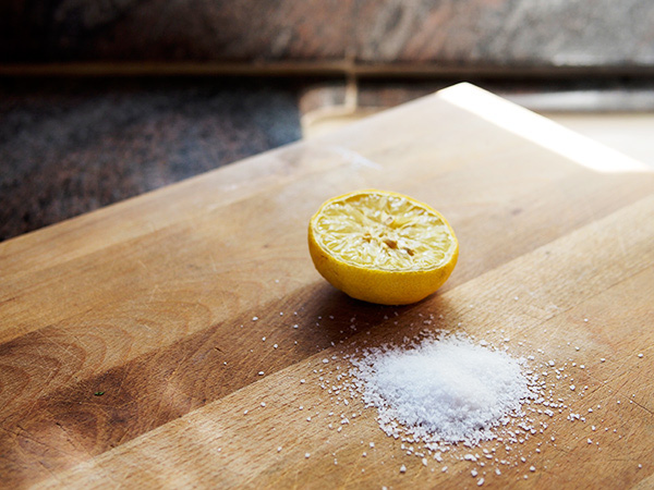 Mỗi lần rửa bát, chị em nhớ rắc ít muối vào cống thoát nước, mẹ chồng khó tính đến đâu cũng phải tấm tắc khen-8