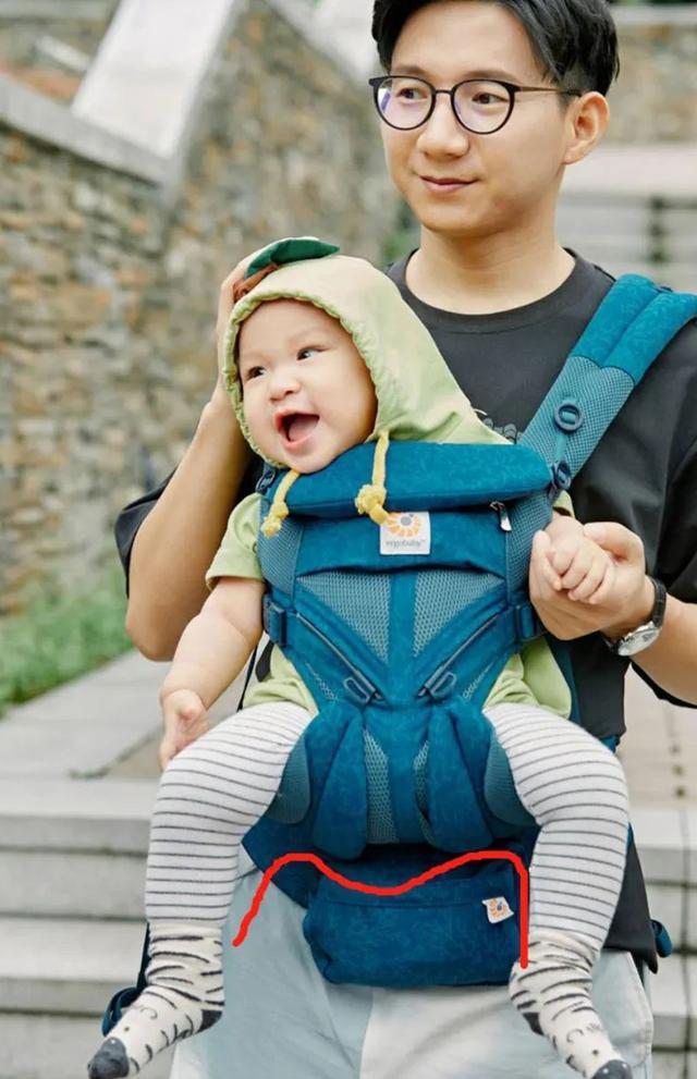 Những thói quen xấu ảnh hưởng đến sự phát triển đôi chân của trẻ mà nhiều mẹ chưa nhận ra-12