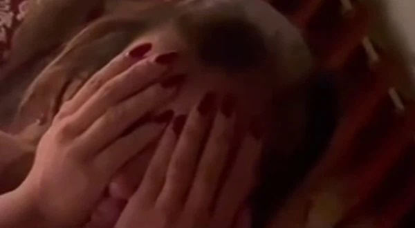 Nghi bị cắm sừng, gã chồng tức giận cạo đầu vợ nham nhở rồi tung ảnh lên mạng, nguồn cơn từ một câu tin nhắn-3