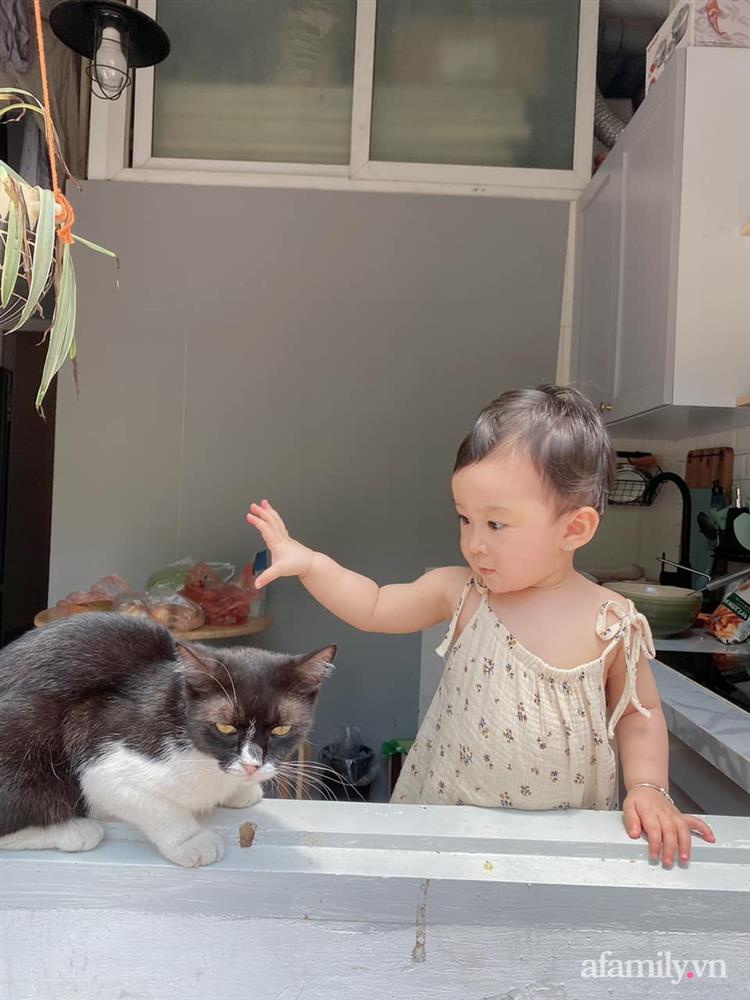 Căn bếp 10m² trong nhà tập thể cũ vừa thông thoáng vừa tiện ích của bà mẹ trẻ thích nội trợ ở Hà Nội-5