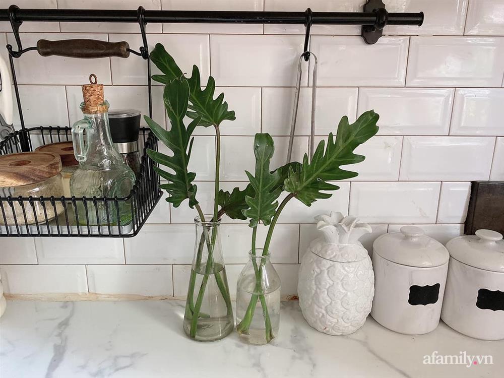 Căn bếp 10m² trong nhà tập thể cũ vừa thông thoáng vừa tiện ích của bà mẹ trẻ thích nội trợ ở Hà Nội-8