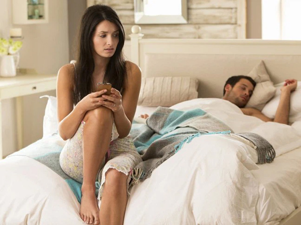 Giãn cách xã hội chồng cứ lui xuống tầng hầm, vợ thấy nghi rồi đi theo thì phát hiện 1 bí mật đáng ghê tởm-2