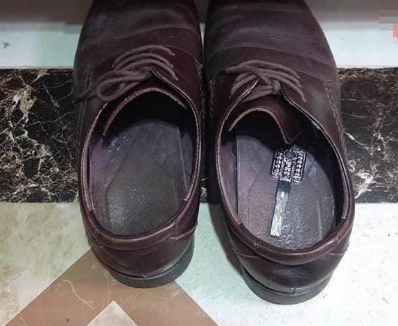 Người già thường quên mang theo chìa khóa khi ra ngoài? Chỉ cần một chiếc nắp chai nhựa là có thể giải quyết ngay vấn đề của người già-6