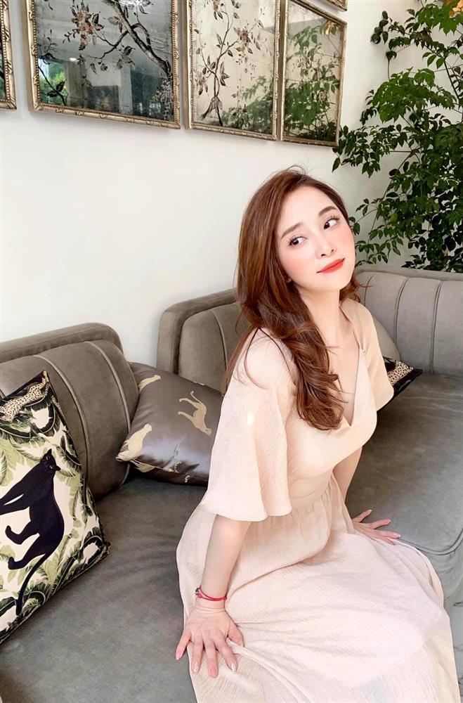 Hé lộ không gian sống rộng rãi, sang trọng của cá sấu chúa Quỳnh Nga-1