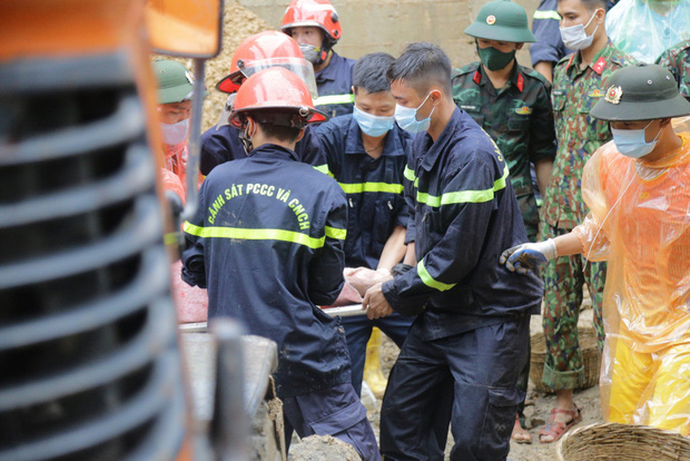 Hiện trường vụ sạt lở bờ kè khiến 3 người tử vong thương tâm: Chỉ một người sống sót-6