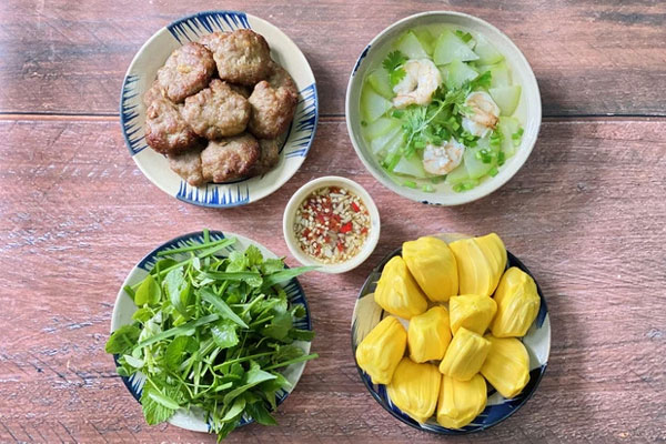 Thiên hạ đua nhau khoe tủ lạnh mùa giãn cách, tầm này đây mới là gia tài thực sự-10