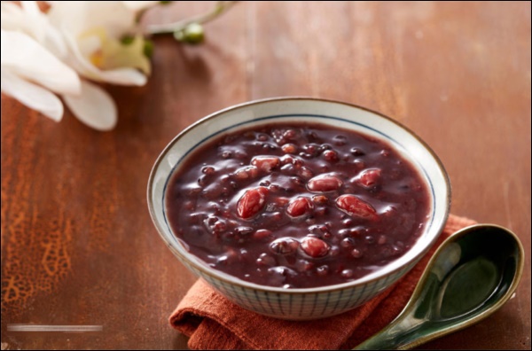 Lễ Thất tịch người độc thân nên ăn gì để đường tình duyên được viên mãn, gặp nhiều may mắn?-1