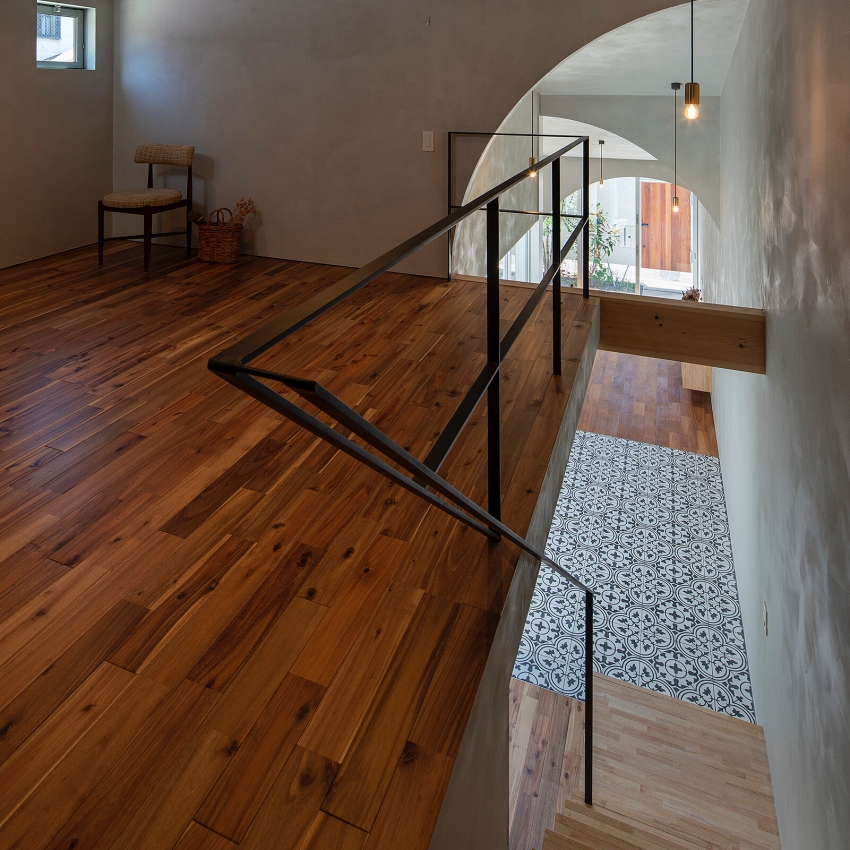 Nhà cấp 4 màu trắng chỉ 18m2, nhìn bề ngoài giản dị nhưng bên trong cực kỳ ấn tượng, có thiết kế nổi trội nhất khu-6