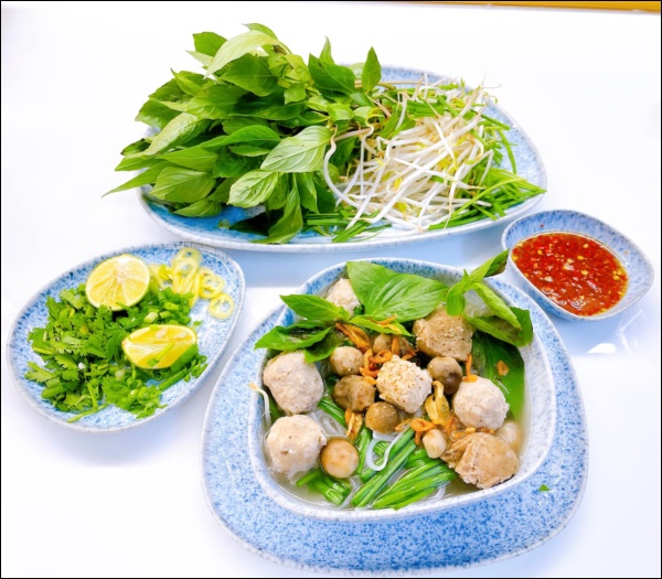 Giãn cách kéo dài, nguyên liệu nấu ăn khó mua, mẹ đảm Sài Gòn vẫn cơm ngon canh ngọt mà không lặp món-26