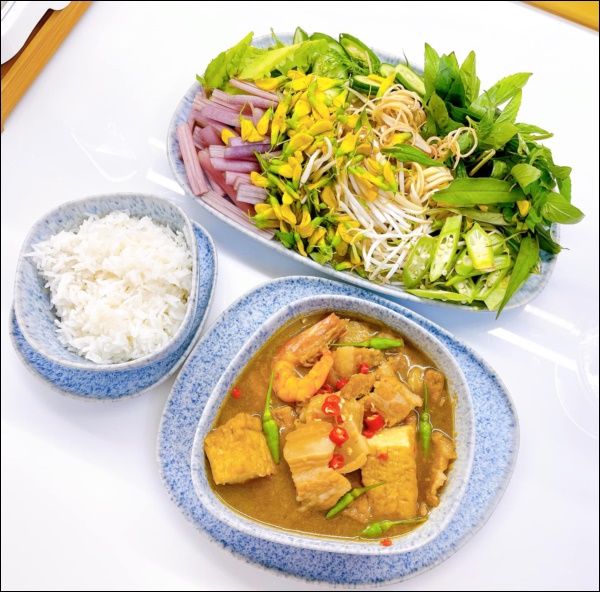 Giãn cách kéo dài, nguyên liệu nấu ăn khó mua, mẹ đảm Sài Gòn vẫn cơm ngon canh ngọt mà không lặp món-24