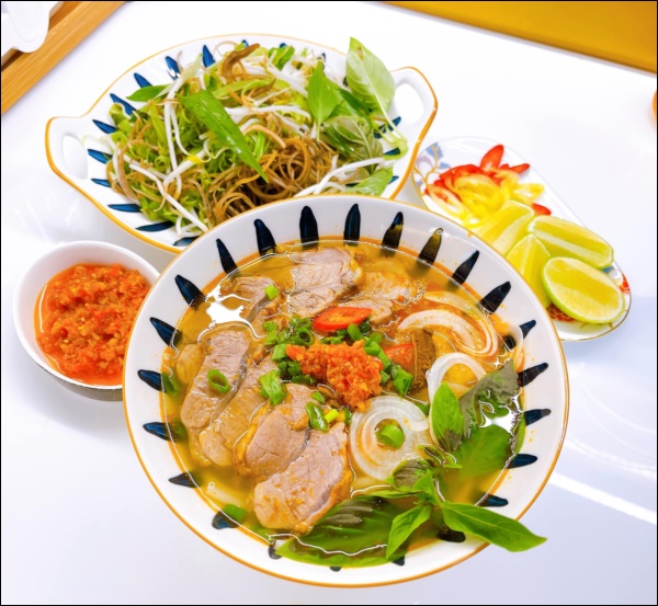 Giãn cách kéo dài, nguyên liệu nấu ăn khó mua, mẹ đảm Sài Gòn vẫn cơm ngon canh ngọt mà không lặp món-25