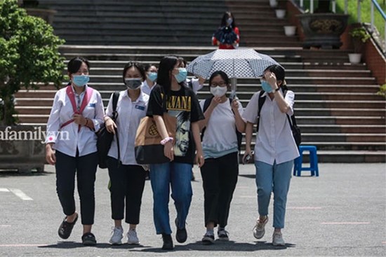 67 trường công bố ĐIỂM SÀN đại học 2021: Thêm loạt trường lấy điểm nhận hồ sơ chỉ 14 đến 15