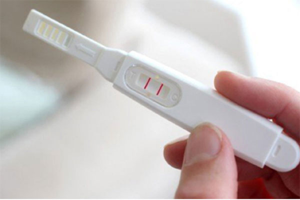 Con trai không ở nhà, con dâu bỗng tắm 6 lần/ngày, mẹ chồng bật khóc sau khi biết sự thật-2