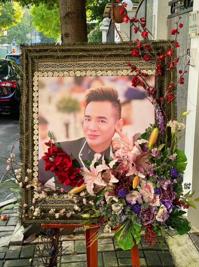 Đêm nào mẹ cũng bóp đầu cho Việt Quang rồi 2 mẹ con nghe nhạc, ôm nhau ngủ”-2