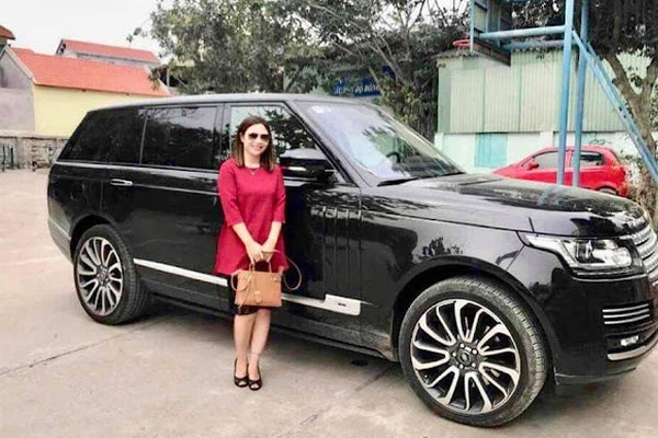 Chân dung nữ đại gia Ngân Gốm: Từ mẹ đơn thân thành công đến liên hoàn phốt lừa đảo, chống đối CSGT gây xôn xao MXH-13