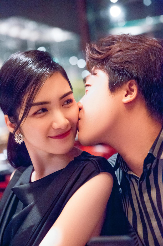 Diện bikini để lộ vòng 1 khủng, Hoà Minzy bị netizen soi đã xoá hình xăm tên Công Phượng ở ngực trái-6