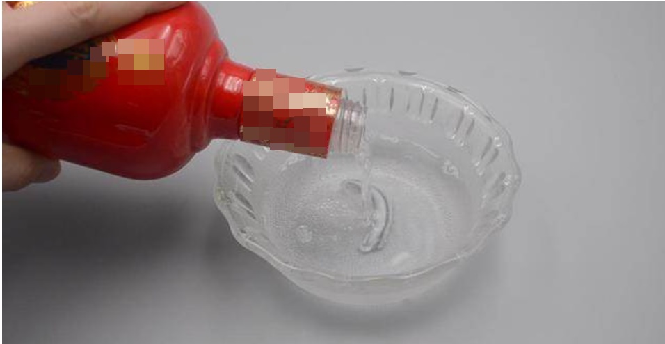 Mặt kính bếp dính dầu khó lau? Mách bạn mẹo dọn dẹp không để lại vết bẩn lại tiết kiệm thời gian-4