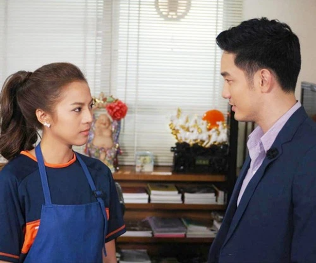 Vừa ký đơn xong chồng đã vội đưa người trong mộng về chung sống, cuộc điện thoại lúc nửa đêm khiến anh ta chát đắng tột cùng-1