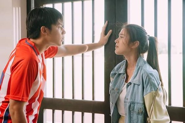 Mỗi lần sang nhà bố mẹ vợ, chồng tôi lại mặc chiếc áo cũ sờn, biết lý do mà tôi ngã ngửa-1