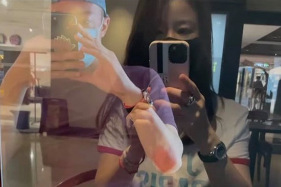 Lâm Tâm Như khéo đáp trả tin đồn rạn nứt hôn nhân khi làm điều này với Hoắc Kiến Hoa