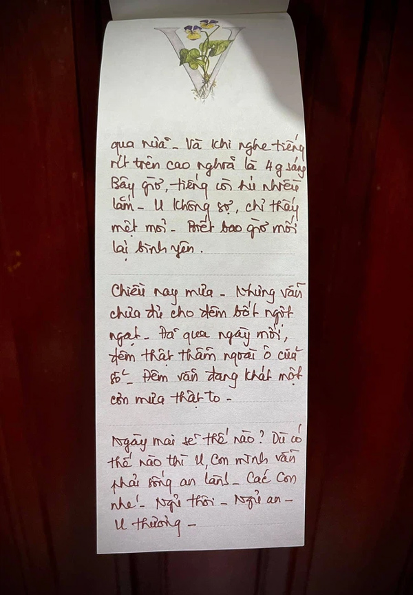 Con trai nghệ nhân ẩm thực Nguyễn Dzoãn Cẩm Vân cho biết mẹ mình từng nhiễm Covid-19 nửa đêm bật dậy ló đầu ra cửa sổ để thở, sáng ra ăn cả nắm ớt không thấy cay”-3