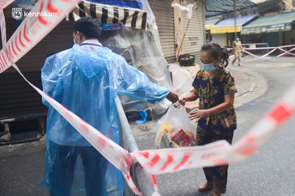 Hà Nội: Cận cảnh các khu vực phong toả 7.550 dân thuộc 5 phường của quận Đống Đa-10