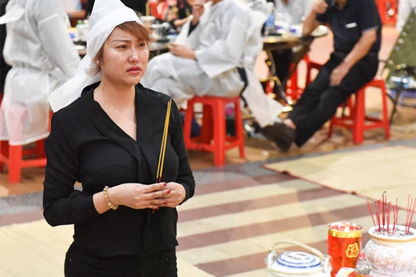 Xót xa nguyên nhân khiến mẹ ruột Phi Thanh Vân qua đời: Vân đang chờ lịch để được hỏa táng-2
