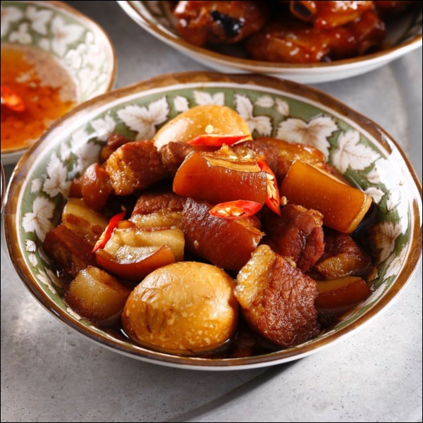 Trương Ngọc Ánh tự vào bếp nấu nhiều đồ ăn ngon, thử tay nghề trước khi đổi món gửi tặng bệnh viện dã chiến-12