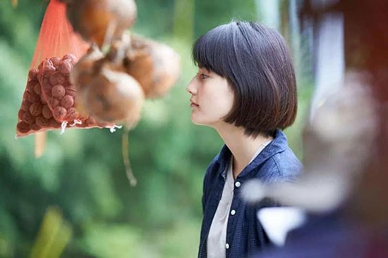 Đi công tác về sớm, bạn thân ở nhà tôi, trơ trẽn nói: “Tớ đang giúp cậu chia sẻ gánh nặng chăm sóc chồng”