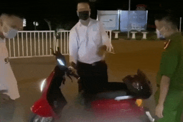 Người đàn ông tự nhận 