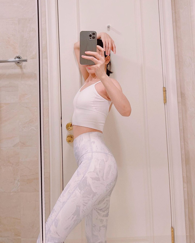 Xin gọi Lệ Quyên là Bà chúa đồ tập bởi 3721 cách tạo dáng vặn vẹo đầy sáng tạo khi ở nhà của mình-10