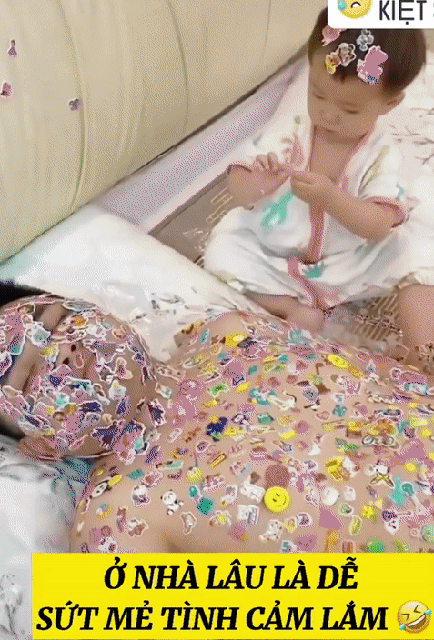 Bó tay” với những trò nghịch ngợm của lũ trẻ ở nhà, hài hước nhất 1 trò được đánh giá là ở tầm không ai hiểu nổi-2