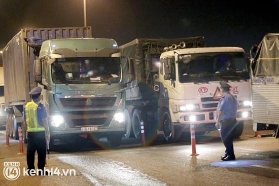 Một cán bộ Cục Quản lý thị trường TP.HCM tử vong do mắc Covid-19 khi đang làm nhiệm vụ chống dịch