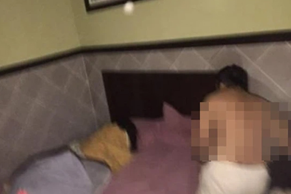 Vợ giấu tình nhân sống bí mật trong nhà 1 năm trời mà chồng không hề biết, gây ra thảm kịch khiến cảnh sát cũng hoang mang-3