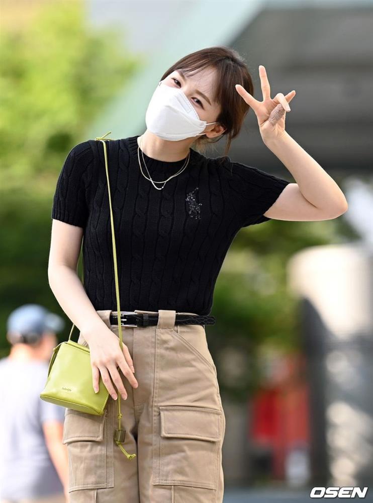 3 thành viên mặc đẹp nhất Red Velvet: Đều cao loanh quanh 1m60 mà sành điệu miễn chê-18