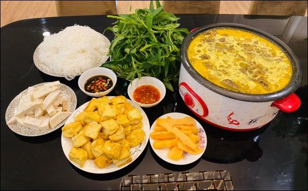 Shark Long trong Hương vị tình thân hay bị Nam bơ đẹp, ngoài đời được vợ chăm sóc chu đáo, nấu ăn siêu ngon-16