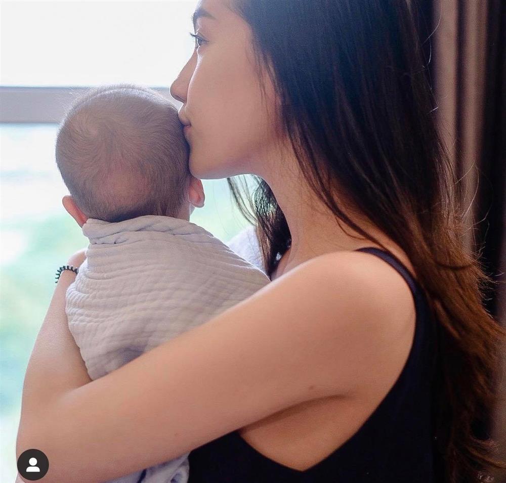 Cựu hot girl Mie Nguyễn bị chê vừa già vừa xấu sau khi sinh con, dù rất buồn nhưng không hối tiếc vì 1 điều-3