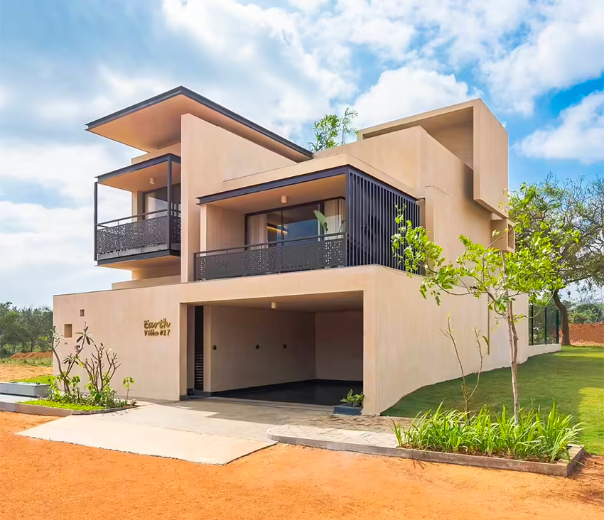 Ngôi nhà màu đất ấm áp dù có lợi thế về không gian nhưng lại thiết kế một mẩu trông như nằm sát mặt đất, hóa ra vì nguyên nhân ý nghĩa này-2